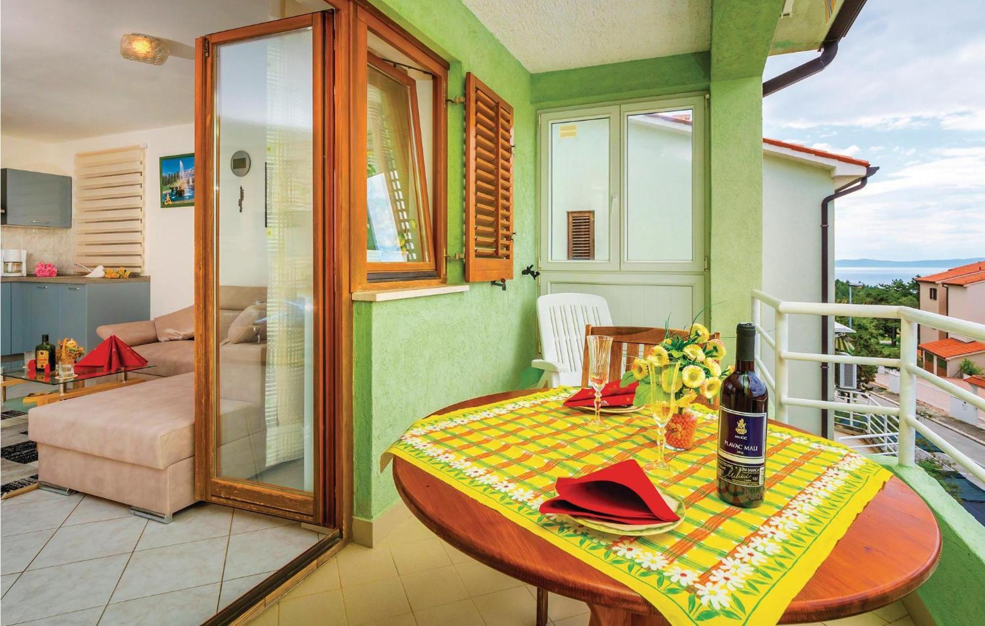 2 Bedroom Gorgeous Apartment In Rabac Exterior photo